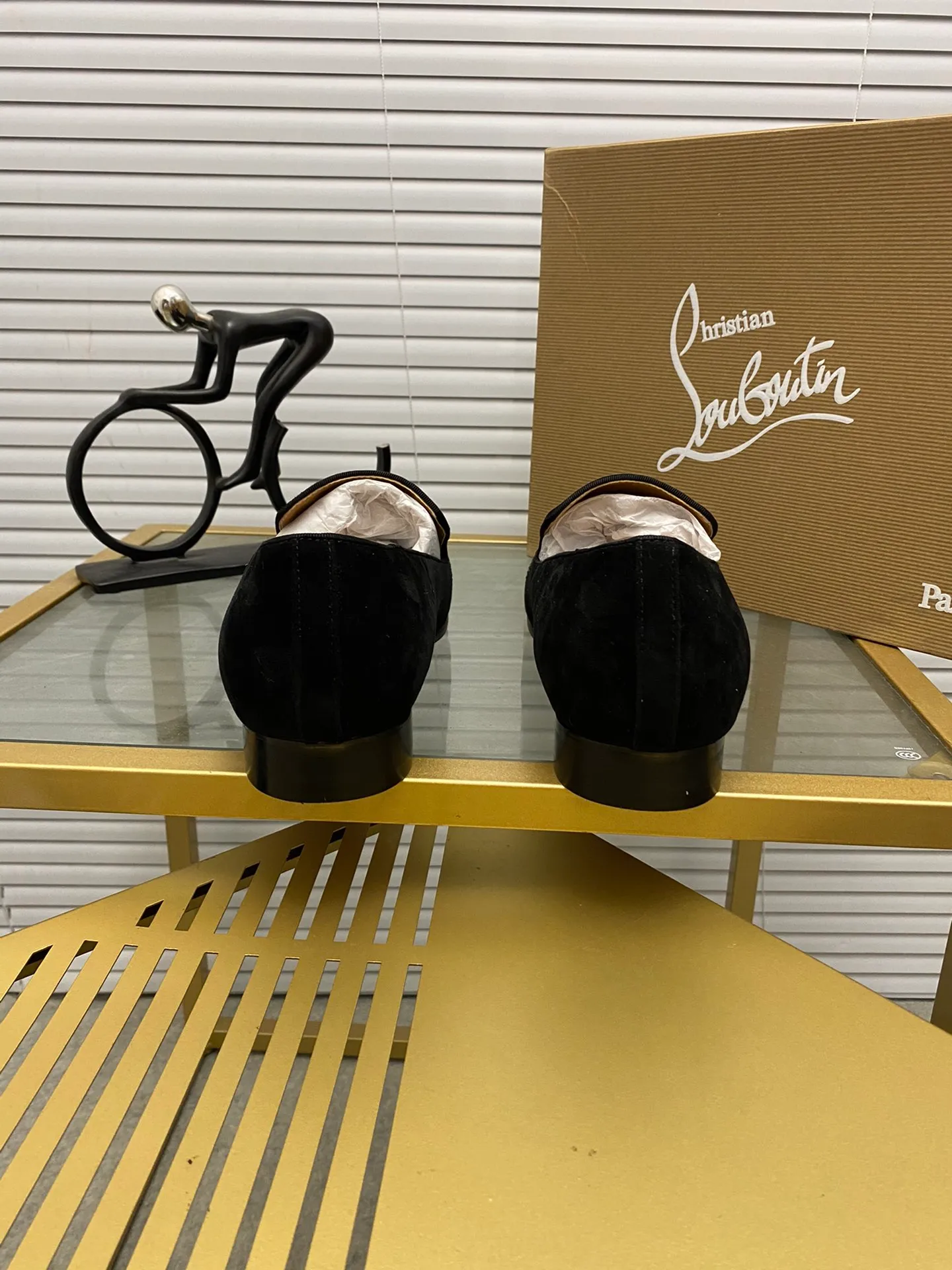 Made to order. Ex-factory price 500. christian louboutin (CL red sole shoes) counter series, casual sneakers 📢 📢 📢 Exclusive hot style release 🎈🎈💪 Movable latex feet 👻 Finished outsole line [Proud] 😝Female 35-40# Male 38#-46, global supply😝 [Top version]: original imported cowhide upper, top original leather lining, original molded TPU outsole, original 1:1 detail processing, original shoe last,